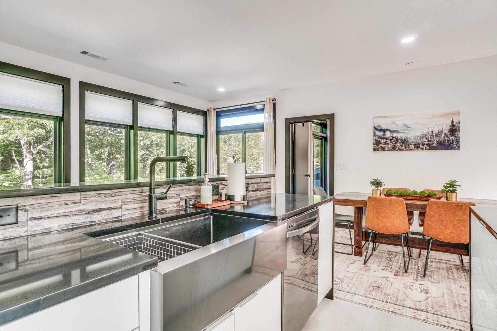 Luxury Modern Home On Golf Course With Game Room! Helen Buitenkant foto